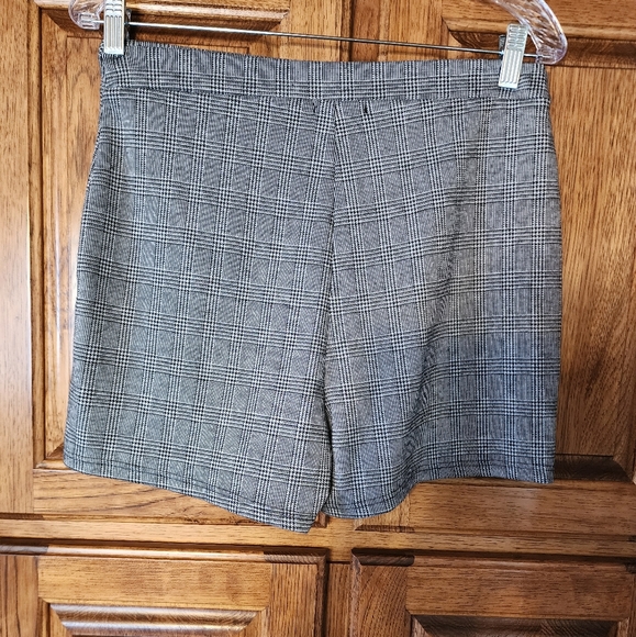 Charlotte Russe Houndstooth Skort Size L - Picture 2 of 7
